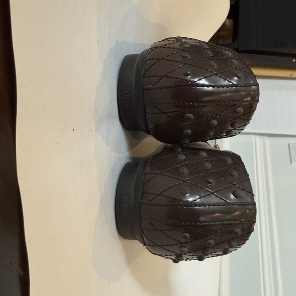 Tod's Two-Tone Brown and Tan Suede Flats - Picture 3 of 8